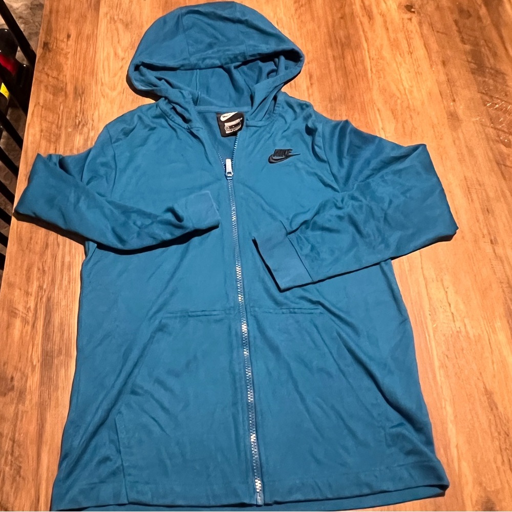 Light weight Nike zip up Large